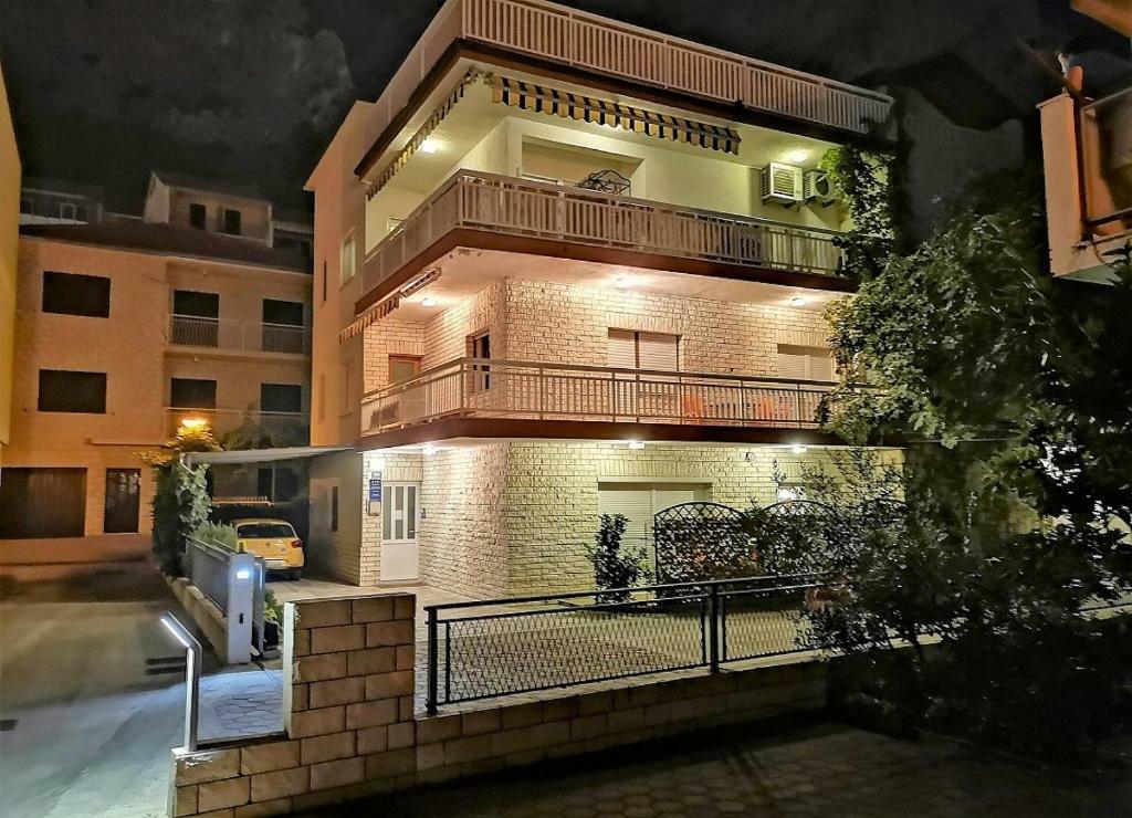 Apartments Neven Omiš Kültér fotó